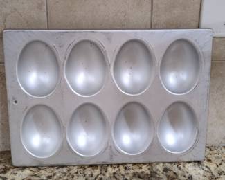 Nordic Ware 8-Cup Muffin Pan