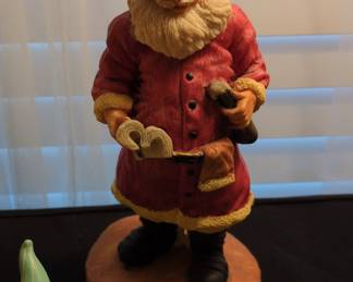 Vintage Windsor Collection Santa Claus Figurine