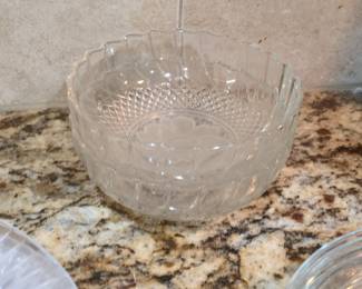 Clear Glass Swirl Embossed Flower Bowls (Set of 2)