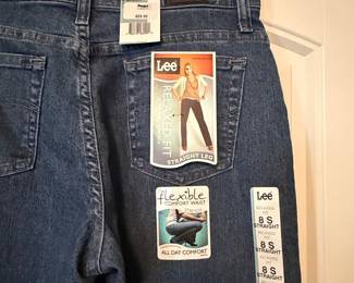 Lee Women's Relaxed Fit Straight Leg Jeans