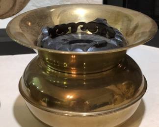 Vintage Brass Spittoon / Planter