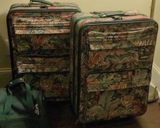 Impuls Luggage Set with Tropical Print