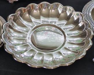 Reed & Barton Holiday Silverplate Scalloped Bowl