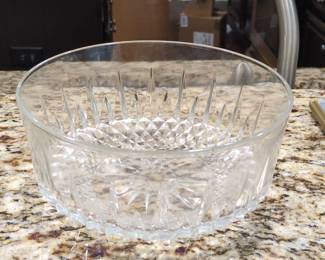 Vintage Arcoroc France Diamant Starburst Cut Glass Serving Bowl
