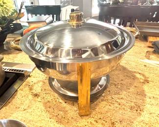 Stainless chafing dish
