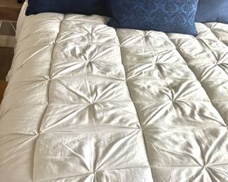 Queen comforter sets