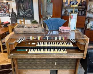 Wurlitzer Organ that belonged to Lisa Marie Presley