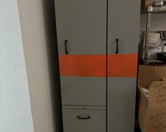 Storage cabinet