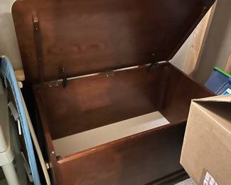 Vintage chest not lane