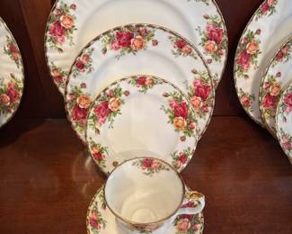 12 place settings 