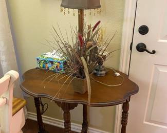 End table and lamp
