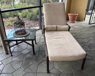 Brown Jordan  Chaise Lounge and side table 