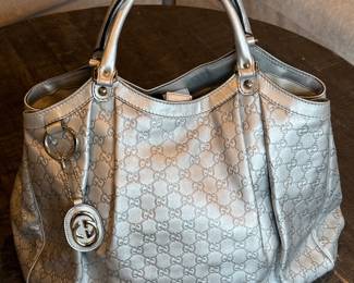 Gucci Sukey metallic iridescent silver handbag