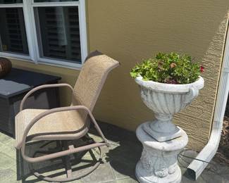 Swivel chairs, 6 available