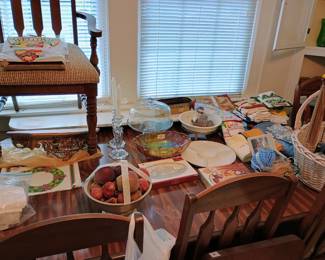 Dining room table