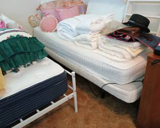 Lift bed (twin)