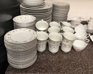 Fine Porcelain China Set - Made in Japan