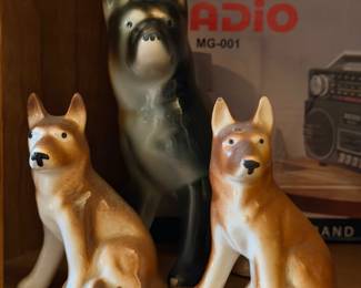 Porcelain dog figurines 