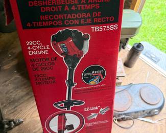 Troy-Bilt 4-cycle straight shaft trimmer