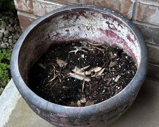 Lot 66: Assorted outdoor plant pots