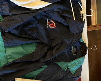 Lot 165: Assorted jackets and windbreakers
