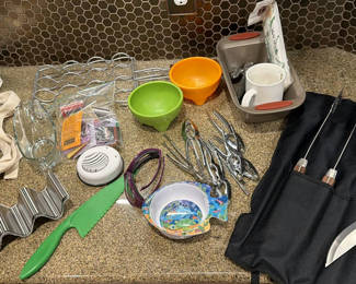 Lot 116: Assorted Kitchen Utensils, Bakeware, and Accessories