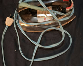 Lot 123: Vintage General Electric Electric Iron