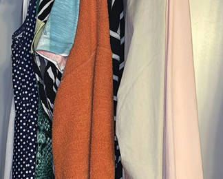 Lot 52: Assorted women's tops and jackets