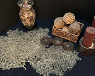 Lot 126: Dried botanical decor with candles, potpourri jar, and coasters