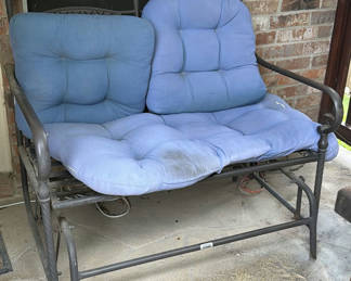 Lot 139: Outdoor metal furniture and decor collection