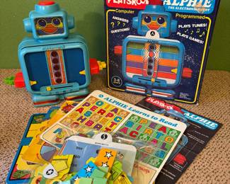 Vtg. Playskool Alphie The Electronic Robot 426 w/Box