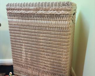 Vintage Wicker Hamper