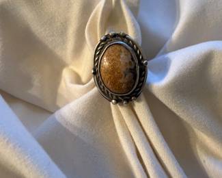 Vintage Navajo-Style Sterling Silver Ring — oval picture jasper cabochon in double rope-twist border with silver bead corner accents. Unmarked. 8.2g.