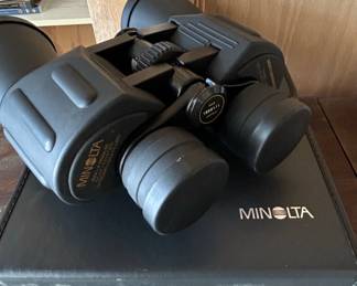 Minolta WeatherMatic x Field . Binoculars