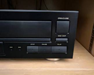 TEAC PDD Compact Disc Multi Player second image