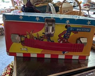 The Harlem Globetrotters Thermos Lunchbox by KingSeeley third image