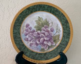 American Atelier Lattice Fruit Decorative Plates with Grapes Motif third image