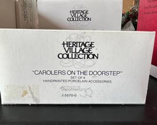 The Heritage Village Collection Carolers on the Doorstep Set