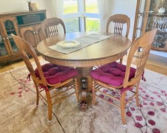 VINTAGE OAK DINING TABLE