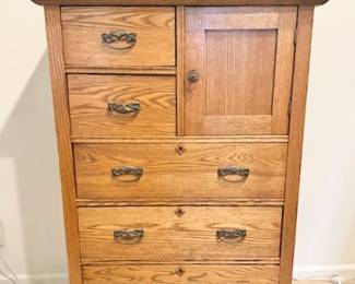 VINTAGE OAK DRESSER