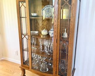 VINTAGE OAK DISPLAY CASE
