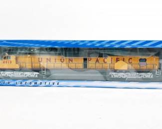 Bachmann DDC On Board EMD DD40AX Centennial Locomotive