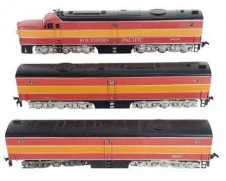 Athearn Southern Pacific Daylight Alco PAI Diesel & 2 Dummy's PBI