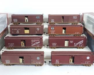 Eight Weathered ERTL HO Boxcar's With Freight