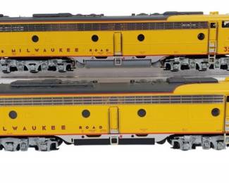 Two Proto 2000 Series Ho Scale The Milwaukee Road Locomotives