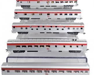 5 Rivarossi Southern Pacific Passenger Cars