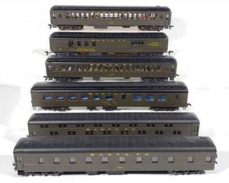 Rivarossi Green Santa Fe Passenger Cars (6)