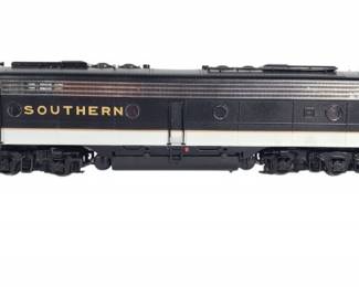 Proto 2000 Southern E 8/9 Diesel Locomotive 6912