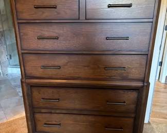 Broyhill Dresser  6 Drawer