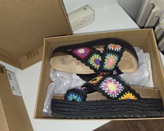 Chinese Laundry size 8